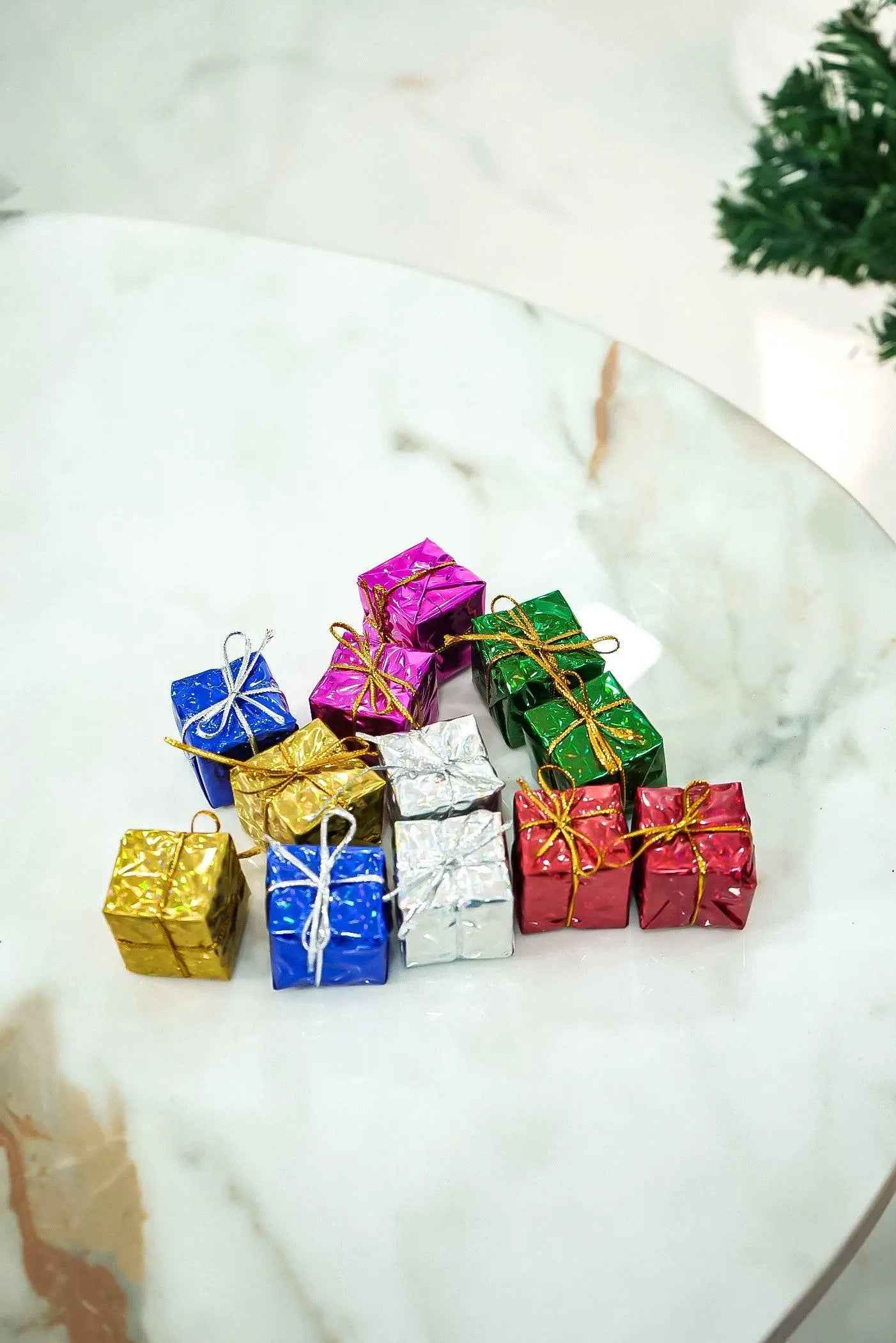 Christmas Gift Box Hanging Ornament Decoration Set (12 Pieces)-Upharkaro
