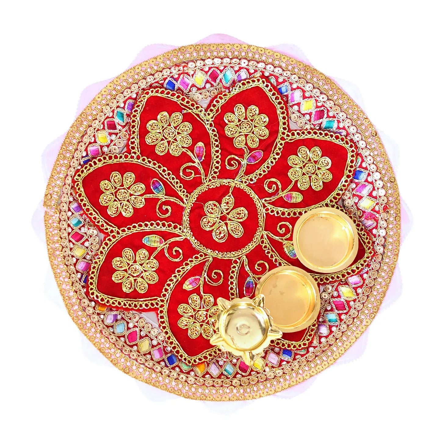 Decorative plate with red center and gold边缘
