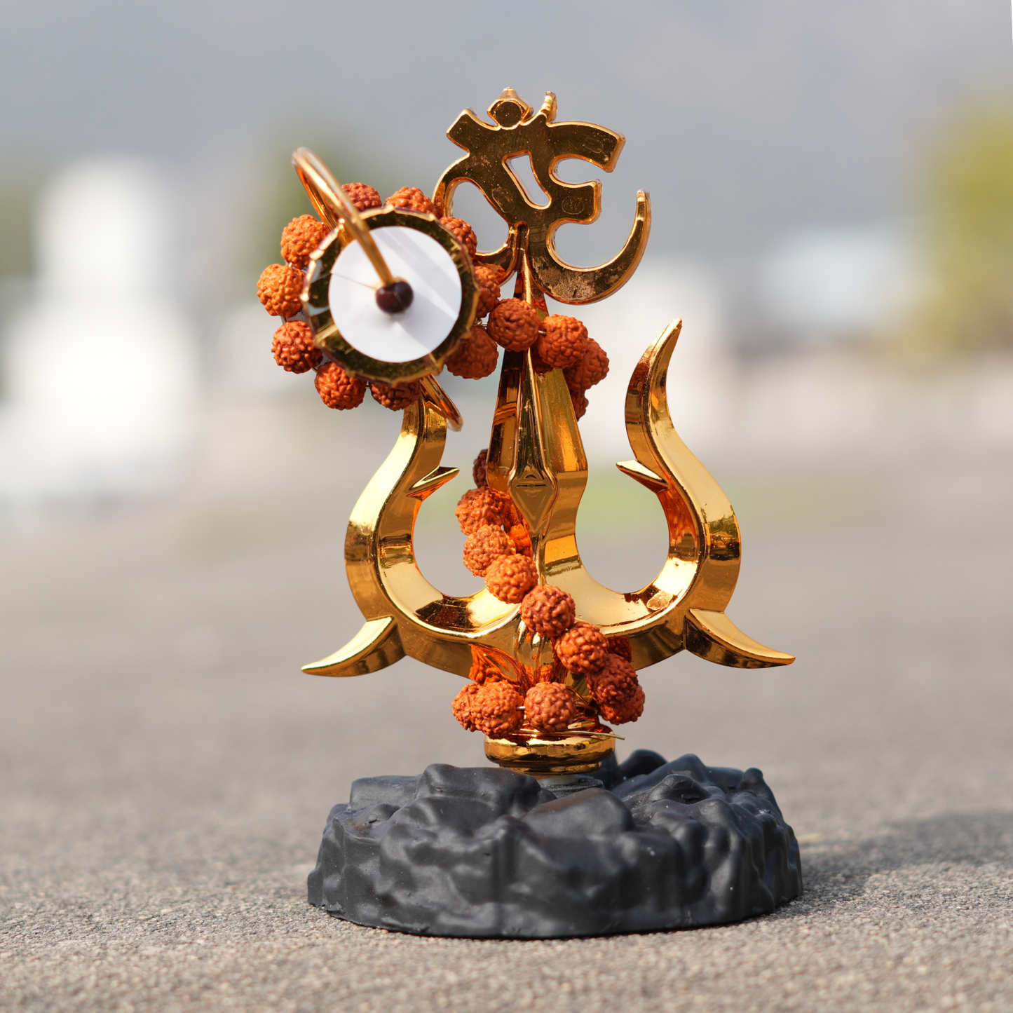 Upharkaro Gold Finish Om Trishul with Damroo & Rudraksha Mala – Divine Lord Shiva Idol for Home, Office & Car Dashboard By Upharkaro