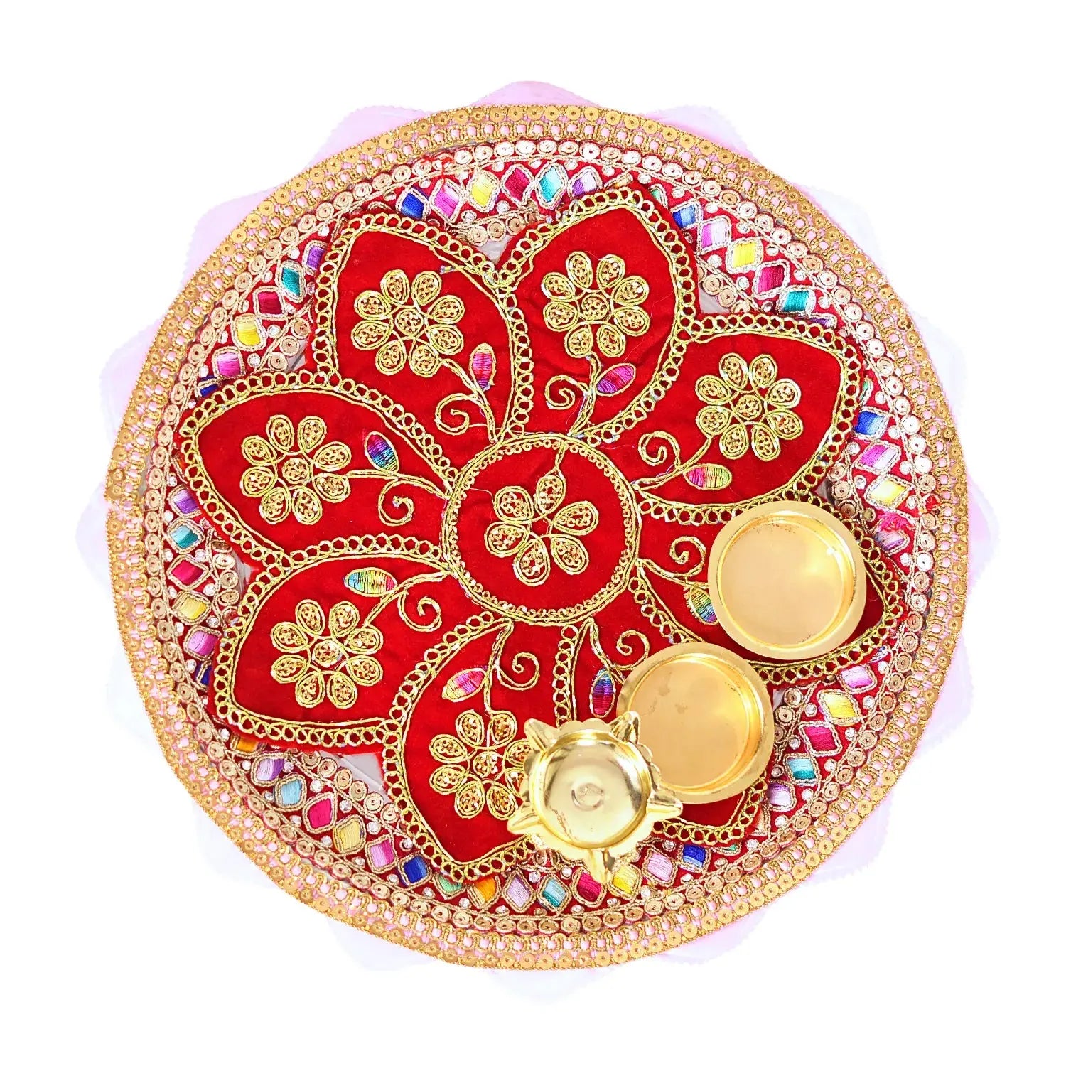 Decorative plate with red center and gold边缘