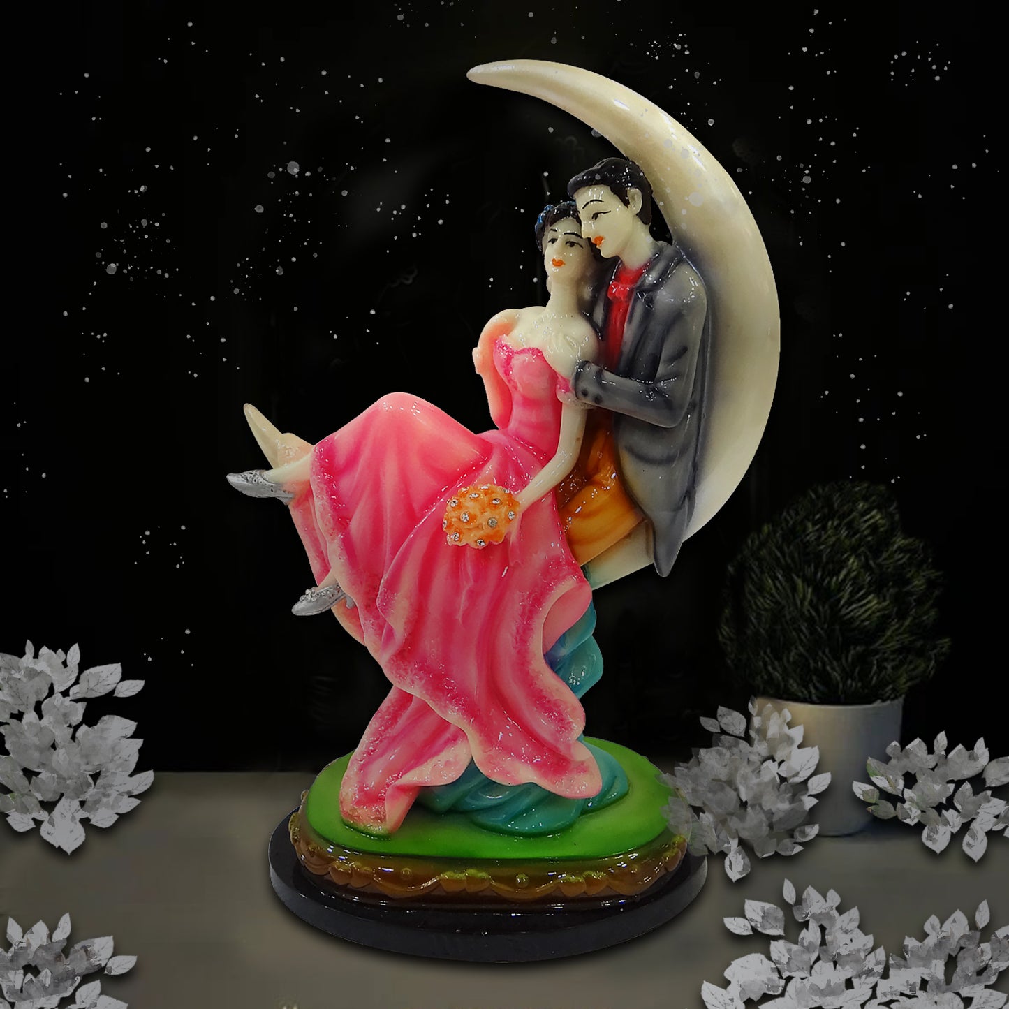 Beautiful Moon Valentine Love Couple Statue By Upharkaro