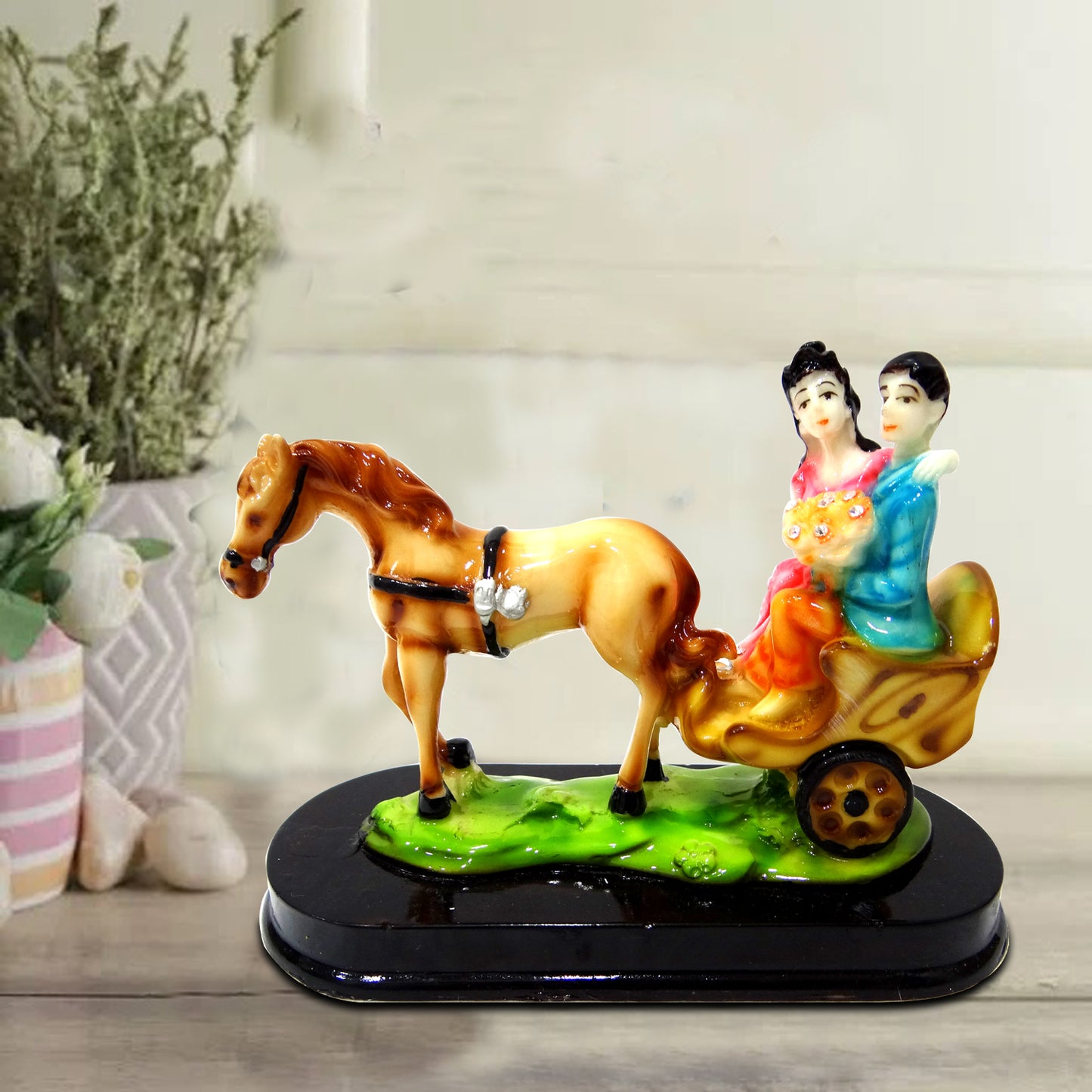 Valentine Romantic Love couple on Horse-Buggy Statue By Upharkaro