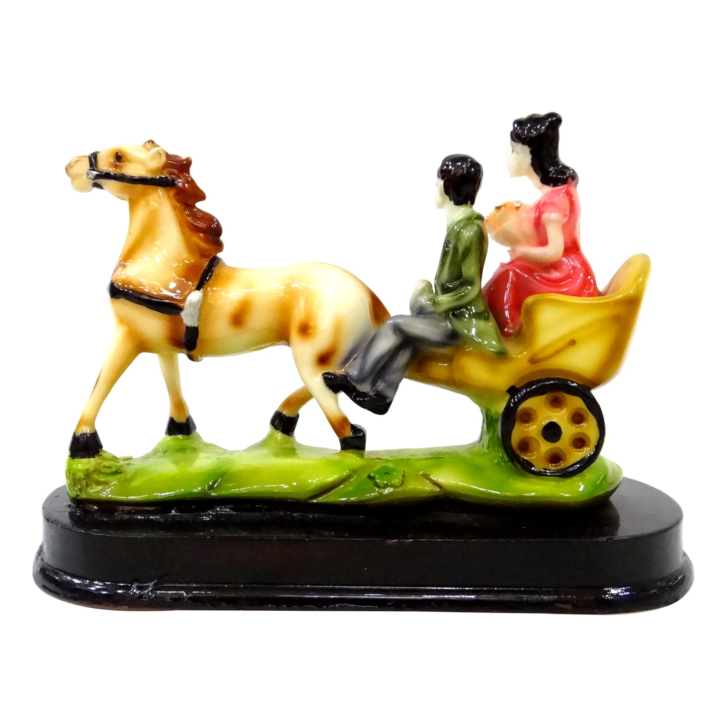 Valentine Romantic Love couple on Horse-Buggy Statue By Upharkaro